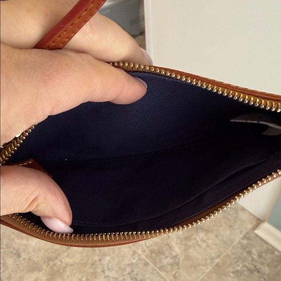 Dooney & Bourke Detroit Tigers Navy Wristlet - Picture 4 of 5